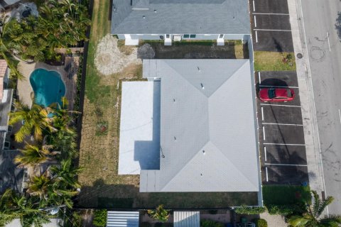 Propiedad comercial en venta en Wilton Manors, Florida, 172.89 m2 № 2260766 - foto 12