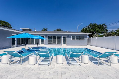 Propiedad comercial en venta en Wilton Manors, Florida, 172.89 m2 № 2260766 - foto 5