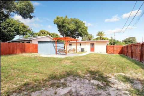 Casa en alquiler en Palm Harbor, Florida, 2 dormitorios, 75.81 m2 № 2100248 - foto 9