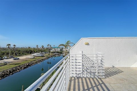 House in Englewood, Florida 3 bedrooms, 147.71 sq.m. № 1720857 - photo 22