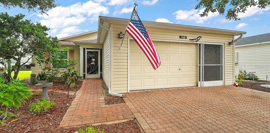 Casa en Leesburg, Florida 3 dormitorios, 145.86 m2 № 1832683