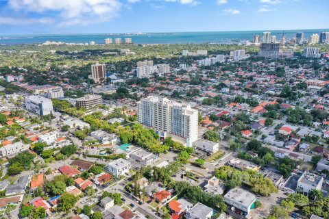 Купить кондоминиум в Майами, Флорида 1 спальня, 75.81м2, № 1957813 - фото 23