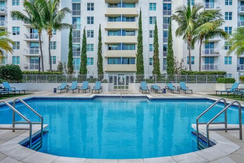 Купить кондоминиум в Майами, Флорида 1 спальня, 75.81м2, № 1957813 - фото 16