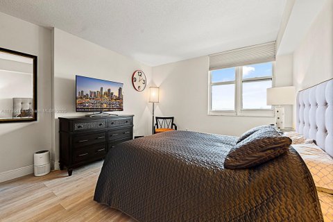 Купить кондоминиум в Майами, Флорида 1 спальня, 75.81м2, № 1957813 - фото 10