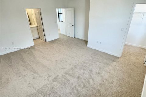 Снять в аренду таунхаус в Помпано-Бич, Флорида 3 спальни, № 2011678 - фото 21