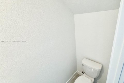 Снять в аренду таунхаус в Помпано-Бич, Флорида 3 спальни, № 2011678 - фото 9