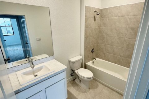 Снять в аренду таунхаус в Помпано-Бич, Флорида 3 спальни, № 2011678 - фото 29