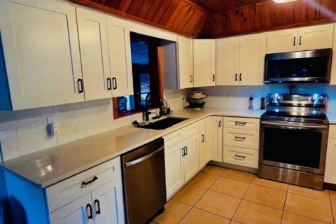 Casa en venta en Floral City, Florida, 4 dormitorios, 291.34 m2 № 2115304 - foto 26