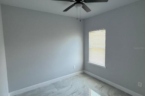 Casa en alquiler en Kissimmee, Florida, 3 dormitorios, 156.63 m2 № 1908165 - foto 13