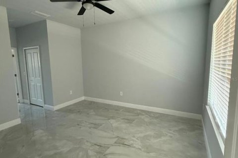 Casa en alquiler en Kissimmee, Florida, 3 dormitorios, 156.63 m2 № 1908165 - foto 4