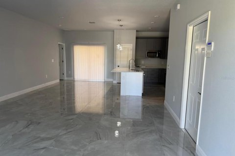 Casa en alquiler en Kissimmee, Florida, 3 dormitorios, 156.63 m2 № 1908165 - foto 3