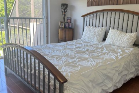 Townhouse in Doral, Florida 3 bedrooms, 176.33 sq.m. № 2025954 - photo 8