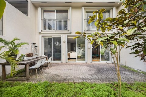 Adosado en venta en Doral, Florida, 3 dormitorios, 176.33 m2 № 2025954 - foto 18