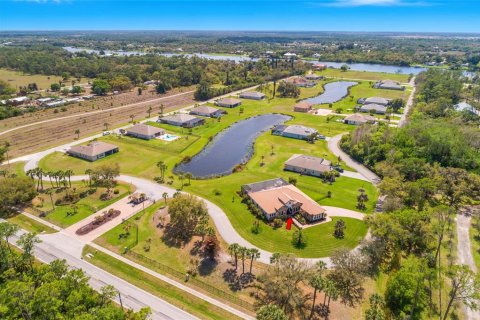 Villa ou maison à vendre à Alva, Floride: 4 chambres, 274.34 m2 № 2105724 - photo 6
