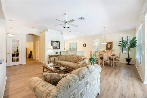 House in Bradenton, Florida 2 bedrooms, 138.61 sq.m. № 1744382 - photo 12