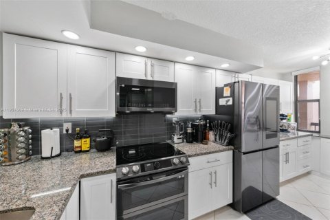 Copropriété à vendre à Plantation, Floride: 2 chambres, 77.48 m2 № 1963946 - photo 3