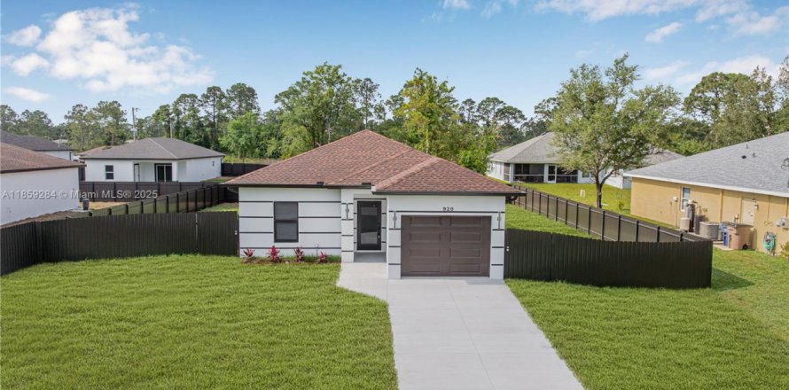 Villa ou maison à Lehigh Acres, Floride 3 chambres, 130.99 m2 № 1888406