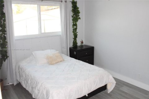 House in Cooper City, Florida 5 bedrooms, 167.41 sq.m. № 1731641 - photo 10