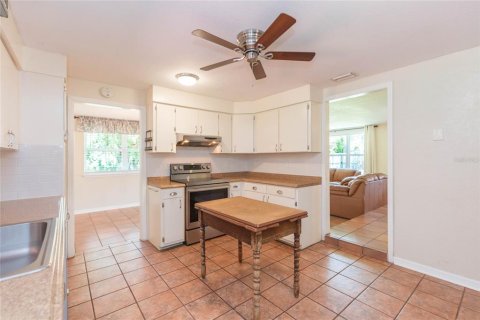 Casa en venta en Wesley Chapel, Florida, 3 dormitorios, 150.5 m2 № 2291610 - foto 13
