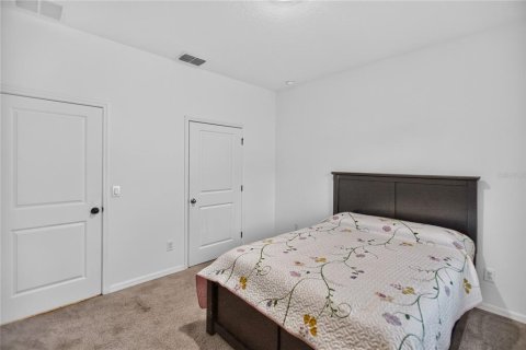 House in DeLand, Florida 4 bedrooms, 175.59 sq.m. № 2396276 - photo 9