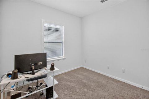 House in DeLand, Florida 4 bedrooms, 175.59 sq.m. № 2396276 - photo 18