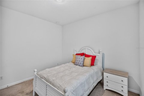 House in DeLand, Florida 4 bedrooms, 175.59 sq.m. № 2396276 - photo 12