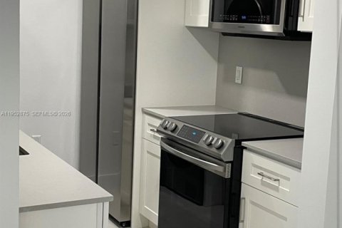 Condominio en alquiler en Bal Harbour, Florida, 1 dormitorio, 83.24 m2 № 2054585 - foto 6