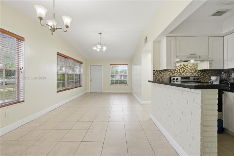 House in Fort Lauderdale, Florida 3 bedrooms, 76.64 sq.m. № 2007024 - photo 9