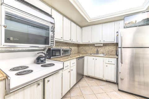 Купить кондоминиум в Майами-Бич, Флорида 1 спальня, 119.84м2, № 2024575 - фото 8