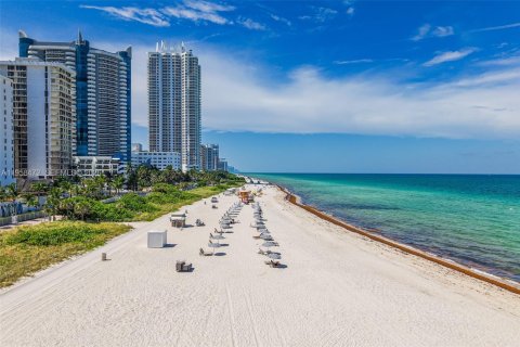 Купить кондоминиум в Майами-Бич, Флорида 1 спальня, 119.84м2, № 2024575 - фото 26