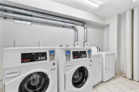 Купить кондоминиум в Майами-Бич, Флорида 1 спальня, 119.84м2, № 2024575 - фото 23