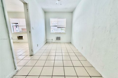 Снять в аренду квартиру в Холливуд, Флорида 1 спальня, 41.81м2, № 1955138 - фото 5