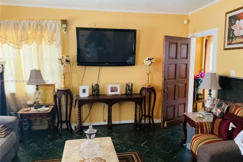 House in Lakeland, Florida 2 bedrooms № 1762453 - photo 2