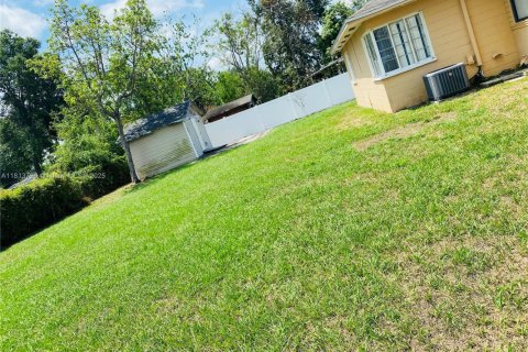 House in Lakeland, Florida 2 bedrooms № 1762453 - photo 12