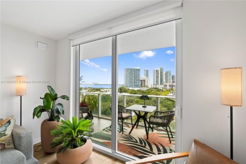 Condominio en alquiler en Miami, Florida, 2 dormitorios, 88.35 m2 № 2012403 - foto 6