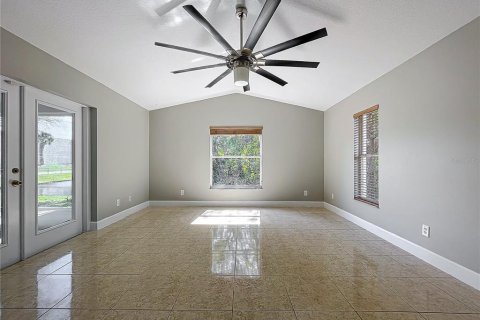 House in Longwood, Florida 3 bedrooms, 169.08 sq.m. № 2280709 - photo 27