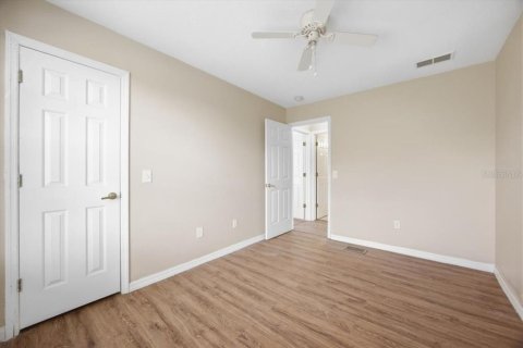 Townhouse in Davenport, Florida 3 bedrooms, 175.31 sq.m. № 2380510 - photo 16