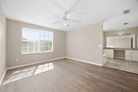 Townhouse in Davenport, Florida 3 bedrooms, 175.31 sq.m. № 2380510 - photo 11