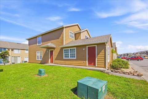 Townhouse in Davenport, Florida 3 bedrooms, 175.31 sq.m. № 2380510