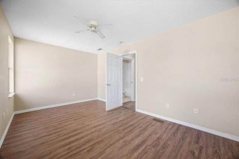 Townhouse in Davenport, Florida 3 bedrooms, 175.31 sq.m. № 2380510 - photo 19