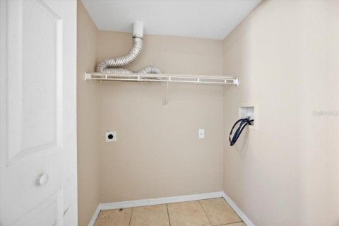 Townhouse in Davenport, Florida 3 bedrooms, 175.31 sq.m. № 2380510 - photo 10