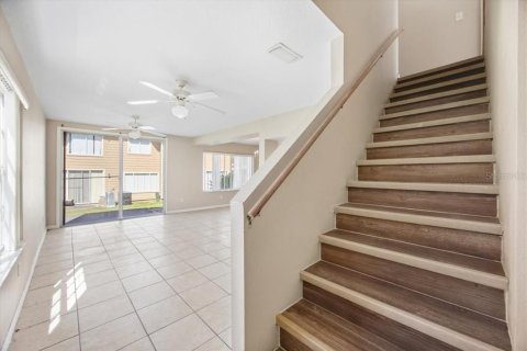 Townhouse in Davenport, Florida 3 bedrooms, 175.31 sq.m. № 2380510 - photo 3
