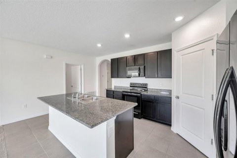 House in Wesley Chapel, Florida 4 bedrooms, 164.16 sq.m. № 1810486 - photo 26