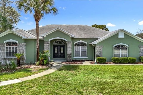 Casa en venta en Spring Hill, Florida, 3 dormitorios, 216.28 m2 № 1909671 - foto 1