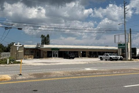 Propiedad comercial en Seminole, Florida 963.95 m2 № 2421720