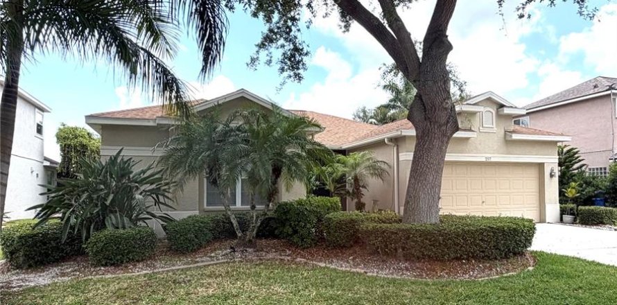 Casa en Bradenton, Florida 3 dormitorios, 161.46 m2 № 2207450