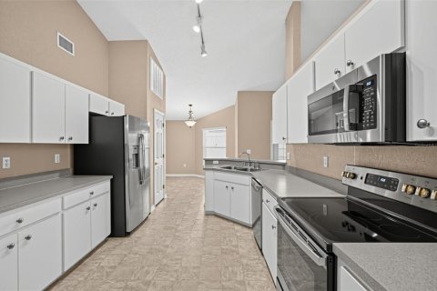 House in Lakeland, Florida 3 bedrooms, 172.71 sq.m. № 2348036 - photo 8