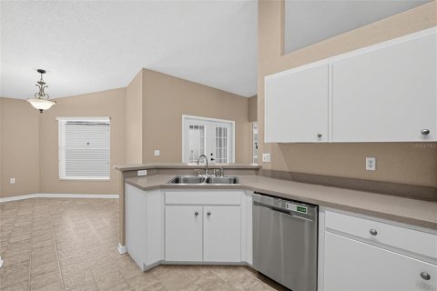 House in Lakeland, Florida 3 bedrooms, 172.71 sq.m. № 2348036 - photo 9
