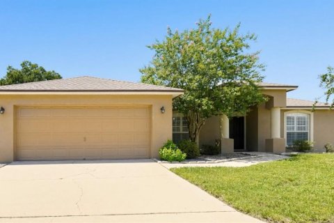 House in Lakeland, Florida 3 bedrooms, 172.71 sq.m. № 2348036 - photo 2