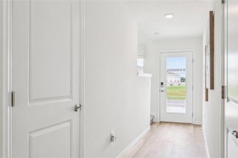 Townhouse in Alachua, Florida 3 bedrooms, 135.45 sq.m. № 2112792 - photo 2